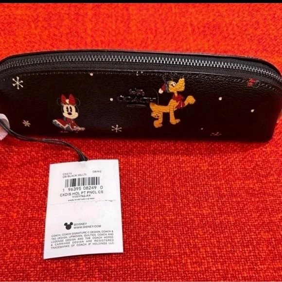 ❤️❤️❤️NWT Coach X Disney Pencil Case CN570❤️❤️❤️ - Picture 7 of 8